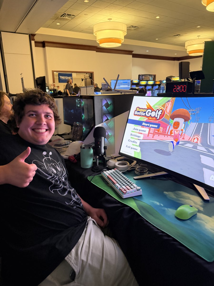 Achievement: Show off your personal battle station!