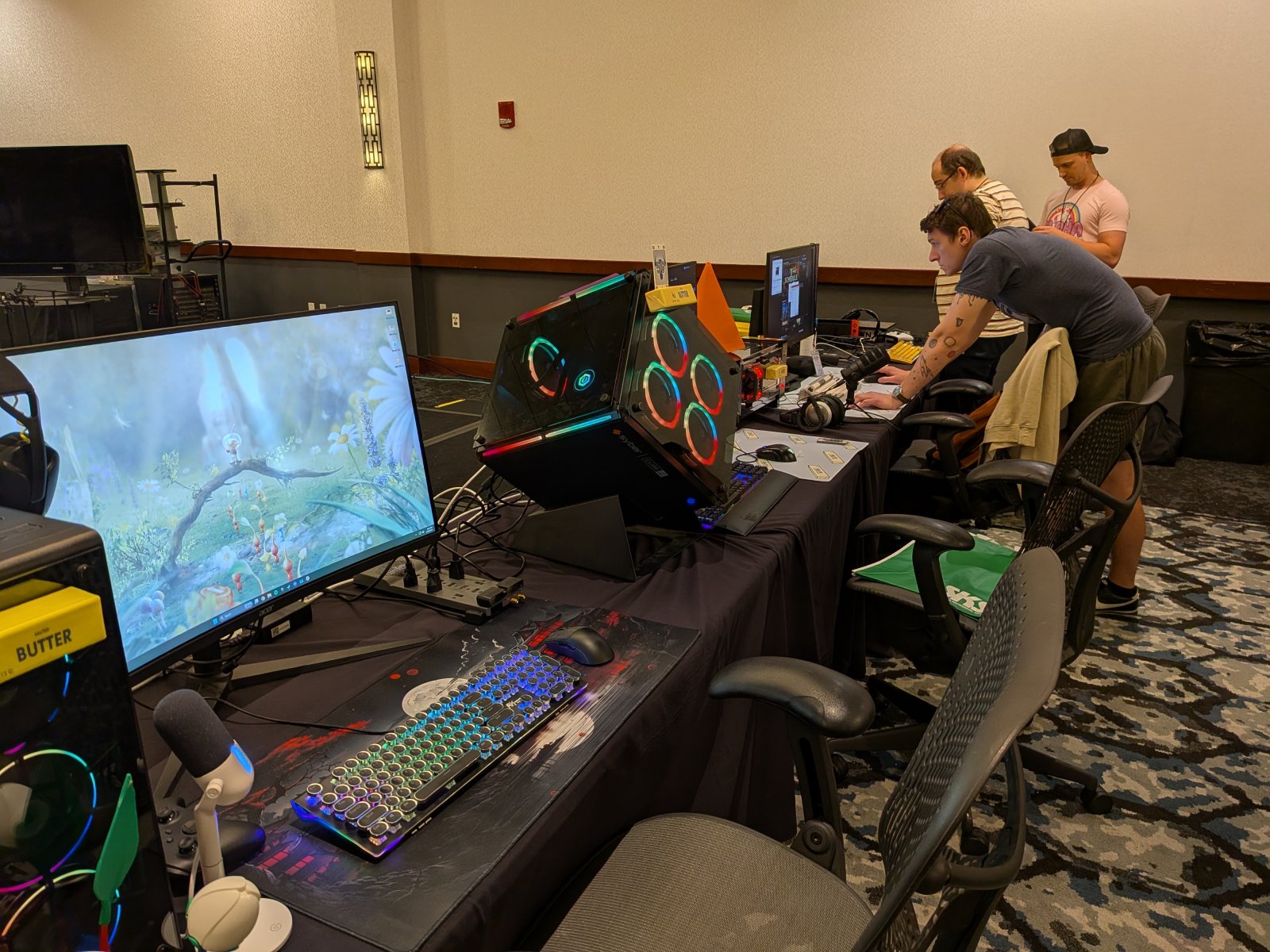 Achievement: Show off your personal battle station!