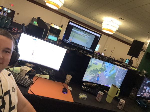 Achievement: Show off your personal battle station!