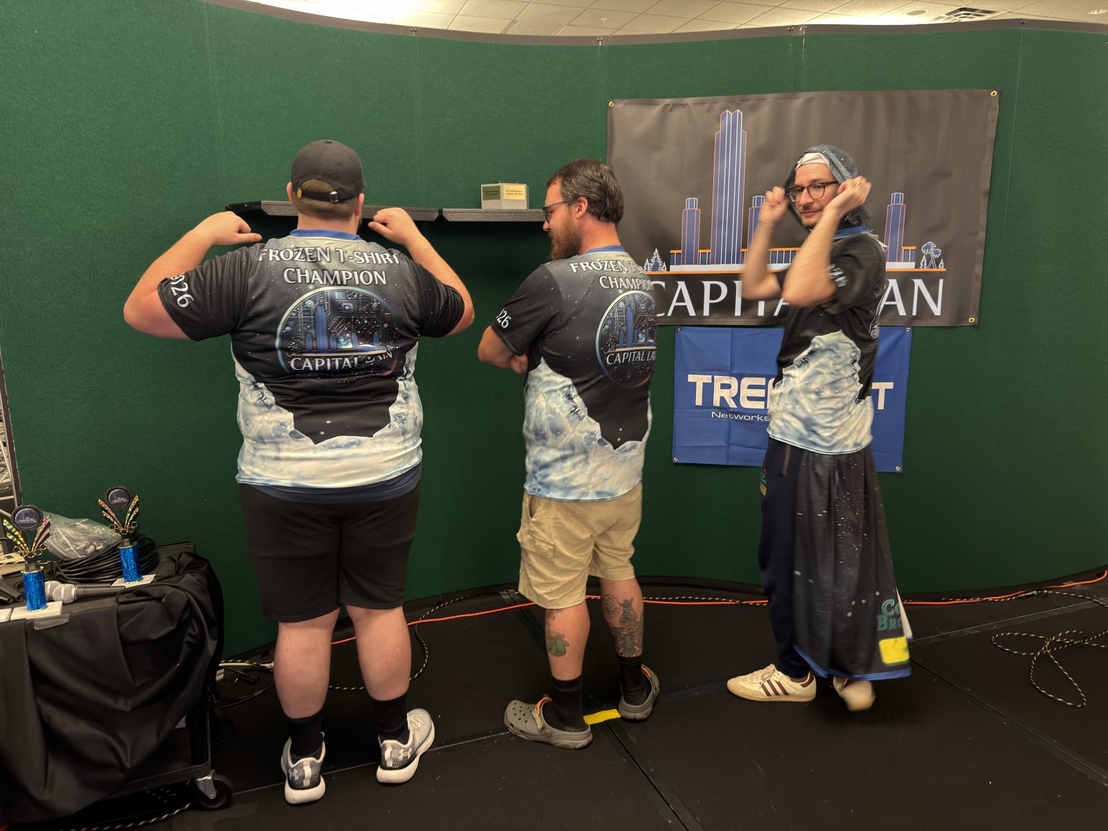 Frozen T-Shirt Champion shirts at prize area